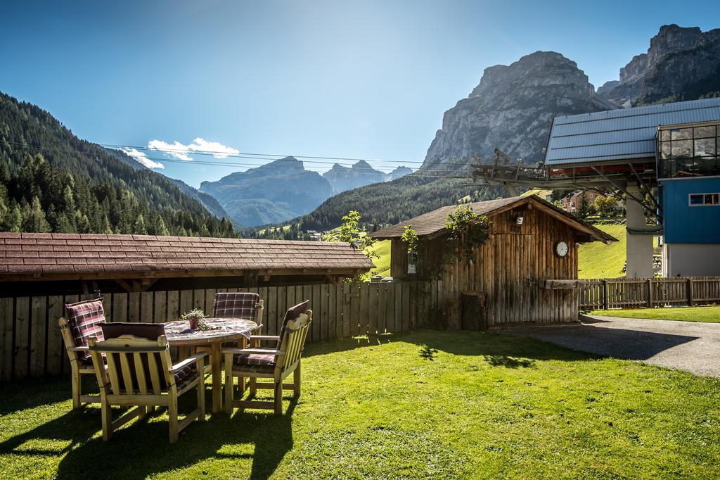 Chalet Prades Dolomiti Lodges La Villa  Exteriör bild